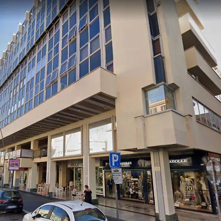 Nice In Near San Giovanni Train Station Appartamento Roma